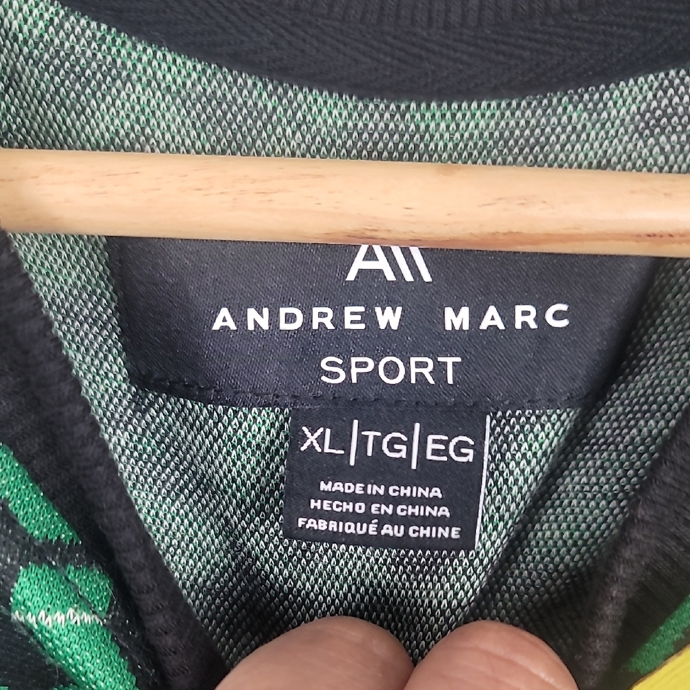 Andrew Marc Geometric Green Short Sleeve Top - Picture 3 of 6